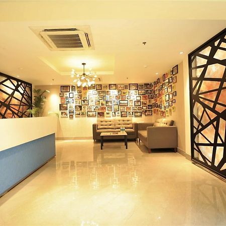 Crystal Urban Park Hotel Bhubaneswar Bagian luar foto