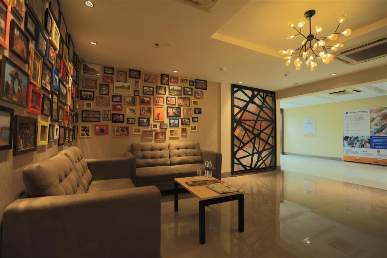 Crystal Urban Park Hotel Bhubaneswar Bagian luar foto